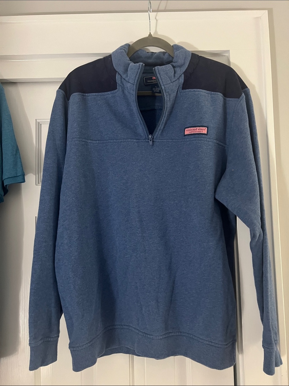 Vineyard Vines Men's Slate Blue Quarter-Zip Pullover with Navy Shoulders